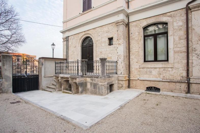 Villino Mari Camere Con Parcheggio Privato Gratuito Ascoli Piceno Exteriör bild