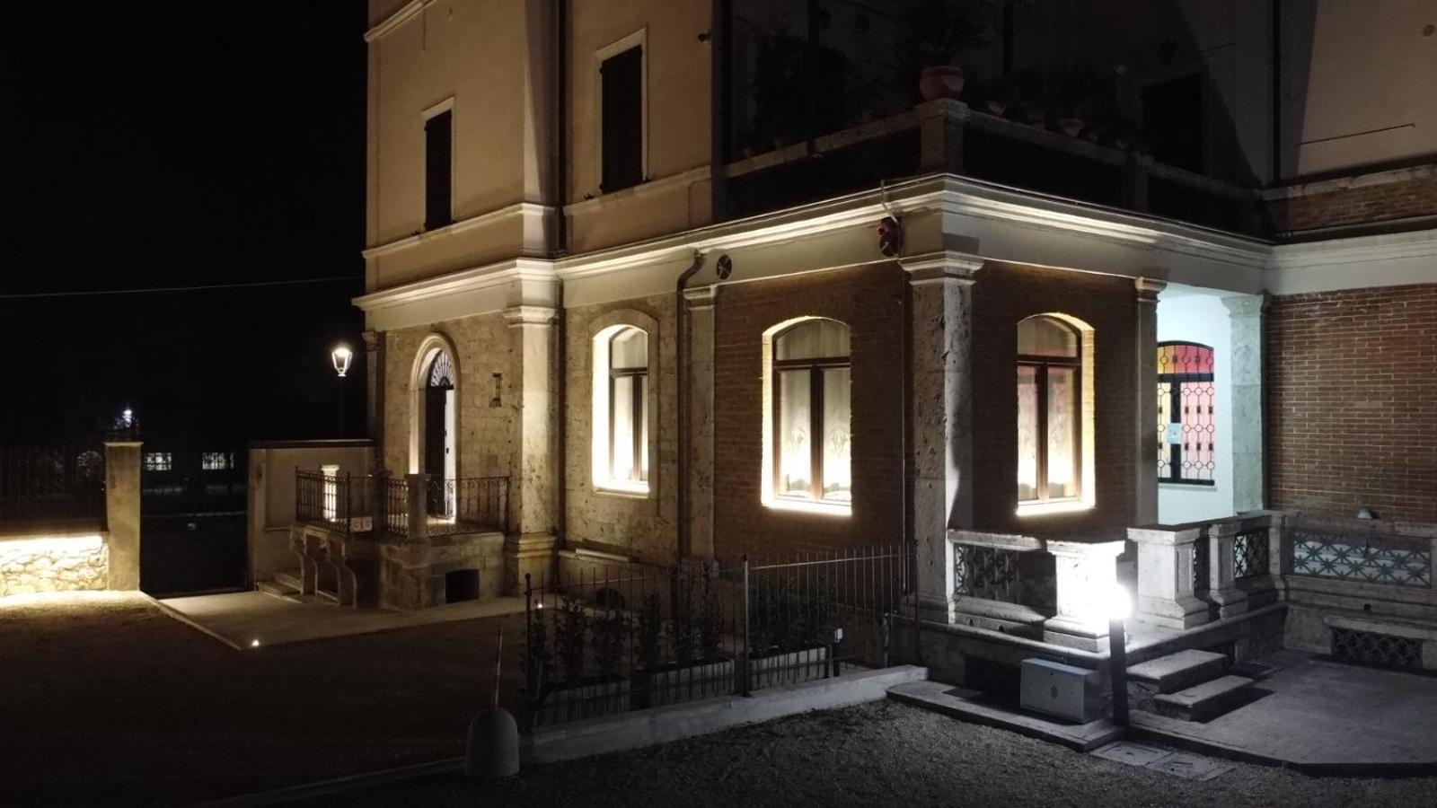 Villino Mari Camere Con Parcheggio Privato Gratuito Ascoli Piceno Exteriör bild