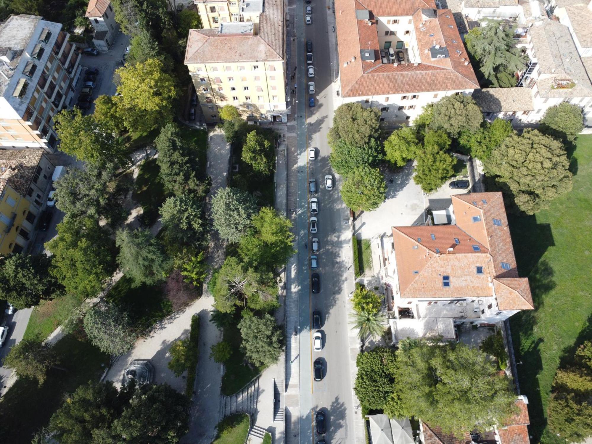 Villino Mari Camere Con Parcheggio Privato Gratuito Ascoli Piceno Exteriör bild